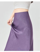 Load image into Gallery viewer, Satin dark pattern jacquard slimming and drapey A-line fishtail skirt
