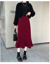Load image into Gallery viewer, High-waisted fishtail skirt for petite slimming pear-shaped body
