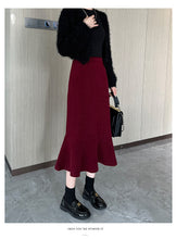 Load image into Gallery viewer, High-waisted fishtail skirt for petite slimming pear-shaped body
