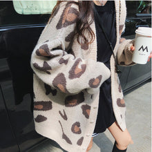 Load image into Gallery viewer, V-neck leopard print loose lazy style wool knitted cardigan jacket
