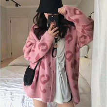 Load image into Gallery viewer, V-neck leopard print loose lazy style wool knitted cardigan jacket

