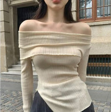 Load image into Gallery viewer, Hot girl one-shoulder long-sleeved knitted irregular slimming short top
