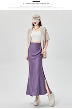 Load image into Gallery viewer, Satin dark pattern jacquard slimming and drapey A-line fishtail skirt
