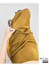 Load image into Gallery viewer, Satin dark pattern jacquard slimming and drapey A-line fishtail skirt
