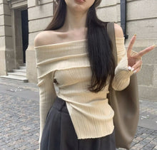 Load image into Gallery viewer, Hot girl one-shoulder long-sleeved knitted irregular slimming short top
