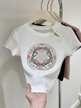 Load image into Gallery viewer, Chinese style button embroidered slim crop top
