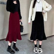 Load image into Gallery viewer, High-waisted fishtail skirt for petite slimming pear-shaped body
