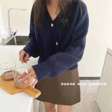 Load image into Gallery viewer, V-neck design, loose, lazy and chic niche short knitted top
