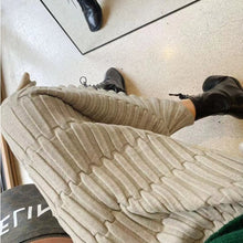 Load image into Gallery viewer, High-waisted knitted straight leg slimming and hip-hugging skirt

