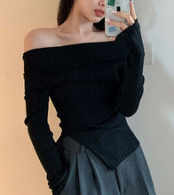 Load image into Gallery viewer, Hot girl one-shoulder long-sleeved knitted irregular slimming short top
