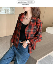 Load image into Gallery viewer, Petite Niche Vintage Versatile Loose Sun Shirt
