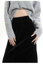 Load image into Gallery viewer, Velvet and furry autumn and winter style slit hip-hugging long skirt
