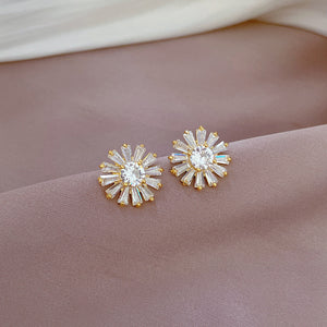 Stainless Steel Daisy Flower Zircon Necklace and Earrings Set