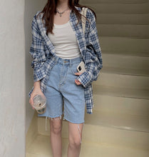Load image into Gallery viewer, Blue and white plaid lazy long-sleeved sunscreen shirt
