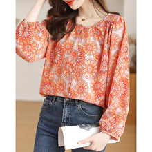 Load image into Gallery viewer, Chiffon round neck French style floral shirt
