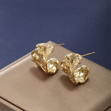 Load image into Gallery viewer, Pleated Retro Exaggerated Earrings
