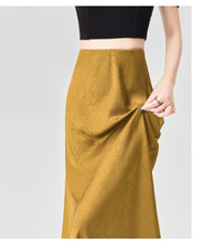 Load image into Gallery viewer, Satin dark pattern jacquard slimming and drapey A-line fishtail skirt
