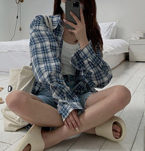 Load image into Gallery viewer, Blue and white plaid lazy long-sleeved sunscreen shirt
