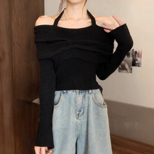 Load image into Gallery viewer, Halterneck knitted one-shoulder long-sleeved off-shoulder cropped sweater
