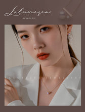 Load image into Gallery viewer, Pearl Gold-Plated Classic Necklace &amp; Earrings Set
