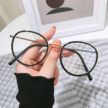 Load image into Gallery viewer, Big Frame Anti-blue Light Unisex Eyeglass
