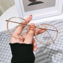 Load image into Gallery viewer, Big Frame Anti-blue Light Unisex Eyeglass
