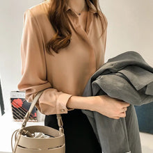 Load image into Gallery viewer, Solid Color Han Fan Simple Long-sleeved Shirt
