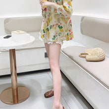 Load image into Gallery viewer, Floral Embroidery Long-sleeved Sunscreen

