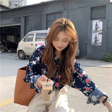 Load image into Gallery viewer, Retro Style Floral Long-sleeved Shirt
