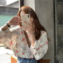 Load image into Gallery viewer, Retro Style Floral Long-sleeved Shirt

