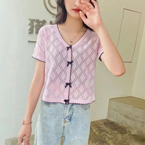 Lightweight Short-sleeved V-neck Sweater Shirt