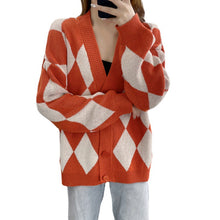 Load image into Gallery viewer, 实拍2022秋冬新款女士菱形简约宽松开衫慵懒风V领毛衣外套针织女
